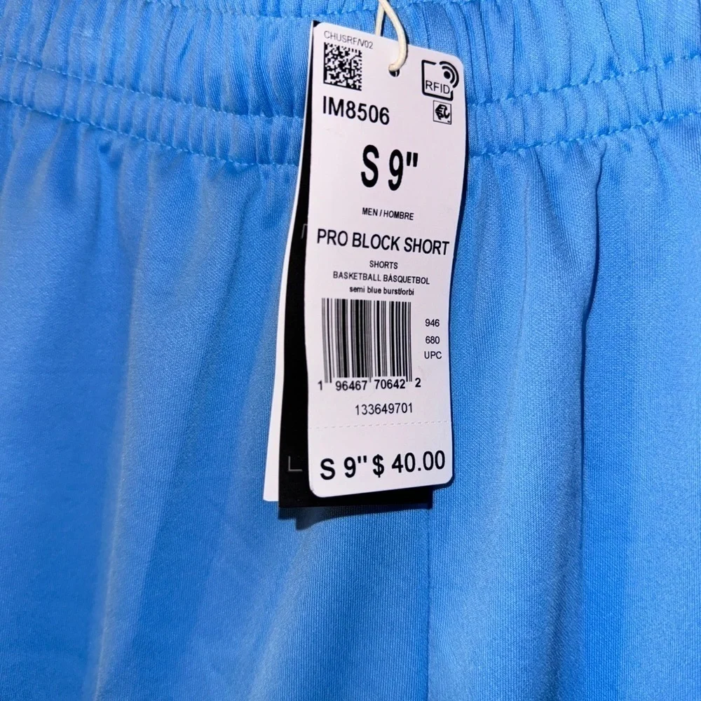 Adidas Men shorts NWT SMALL
